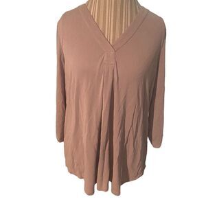 Adrianna Papell top excellent  condition size large great color awesome look
